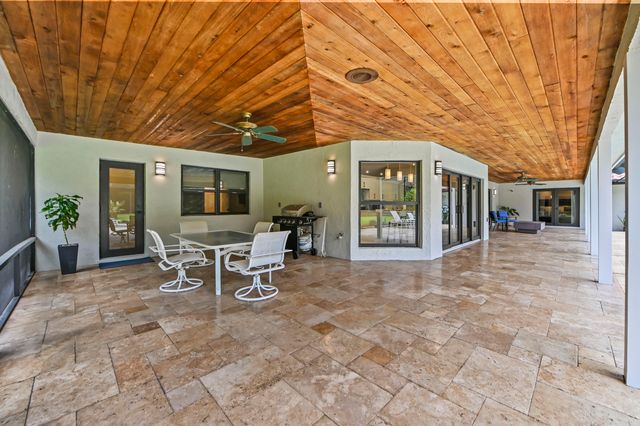 13067 Doubletree Circle, Wellington, FL 33414