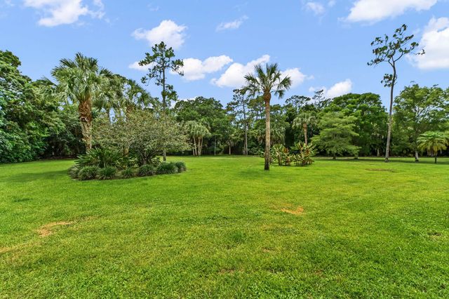 13067 Doubletree Circle, Wellington, FL 33414