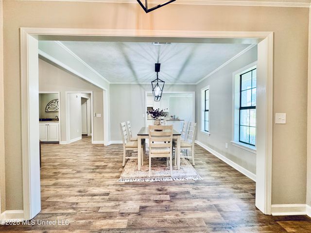 124 Westlake Drive, Brandon, MS 39047