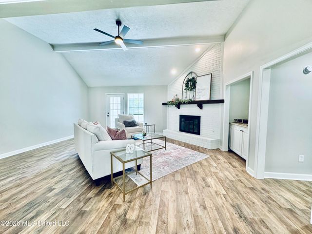 124 Westlake Drive, Brandon, MS 39047