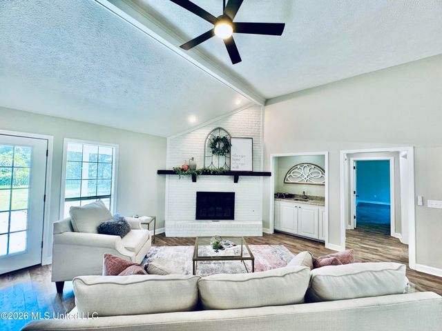 124 Westlake Drive, Brandon, MS 39047