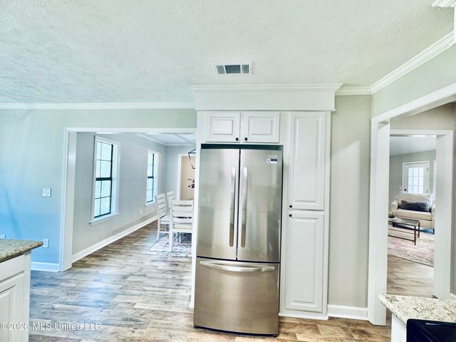 124 Westlake Drive, Brandon, MS 39047