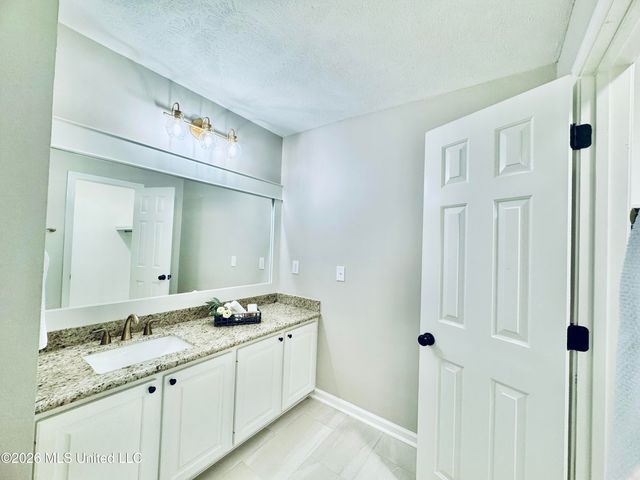 124 Westlake Drive, Brandon, MS 39047