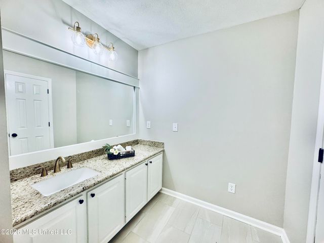 124 Westlake Drive, Brandon, MS 39047