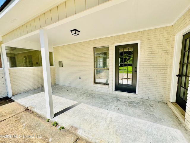 124 Westlake Drive, Brandon, MS 39047