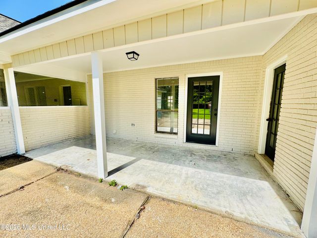 124 Westlake Drive, Brandon, MS 39047