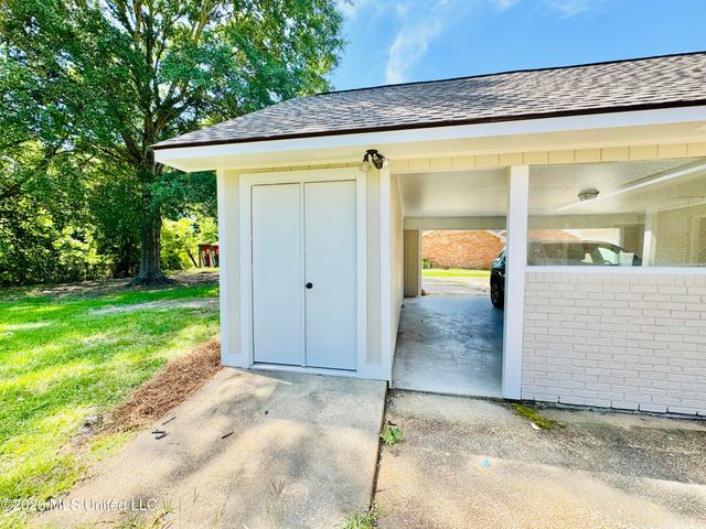 124 Westlake Drive, Brandon, MS 39047
