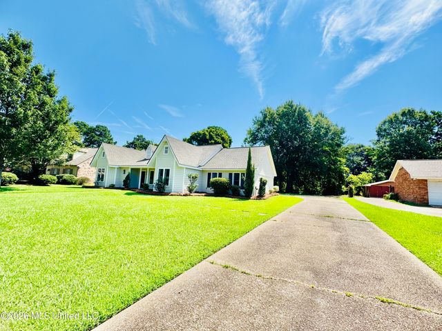 124 Westlake Drive, Brandon, MS 39047