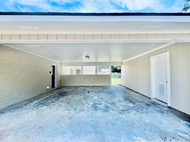 124 Westlake Drive, Brandon, MS 39047