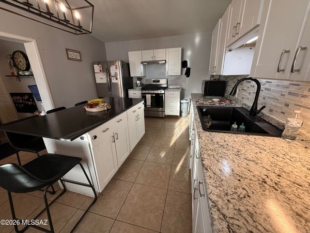 2664 N Valle Verde Drive, Nogales, AZ 85621