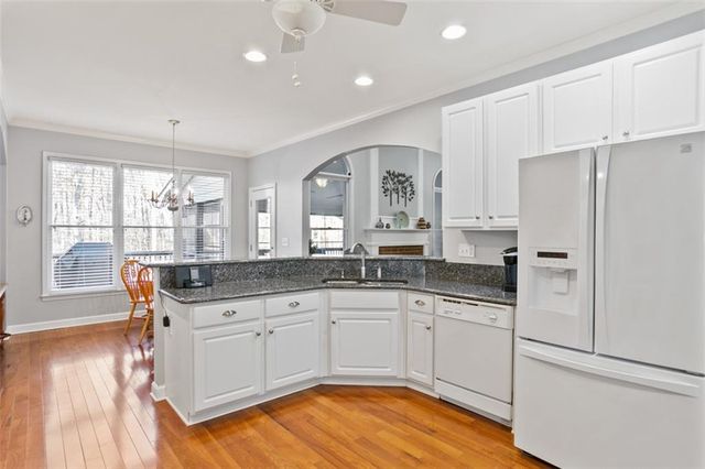 352 Woodbrook Crest, Canton, GA 30114