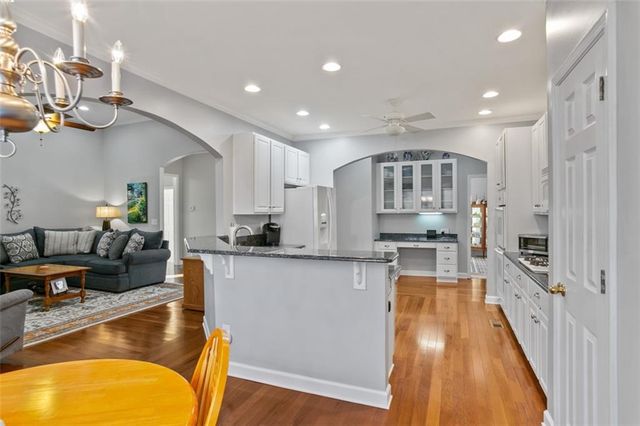 352 Woodbrook Crest, Canton, GA 30114