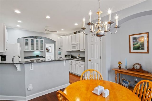 352 Woodbrook Crest, Canton, GA 30114