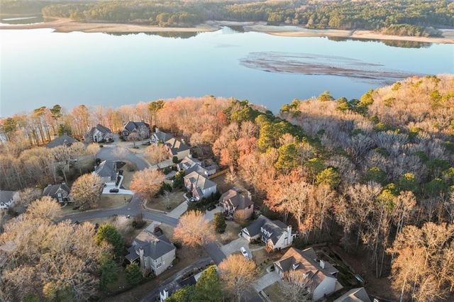 352 Woodbrook Crest, Canton, GA 30114