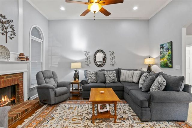 352 Woodbrook Crest, Canton, GA 30114