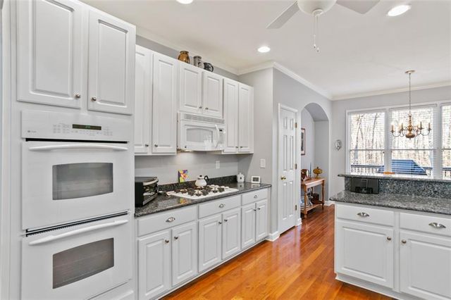 352 Woodbrook Crest, Canton, GA 30114