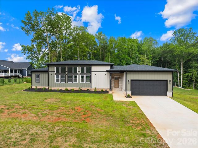 2003 Plain Field Drive, Bessemer City, NC 28016