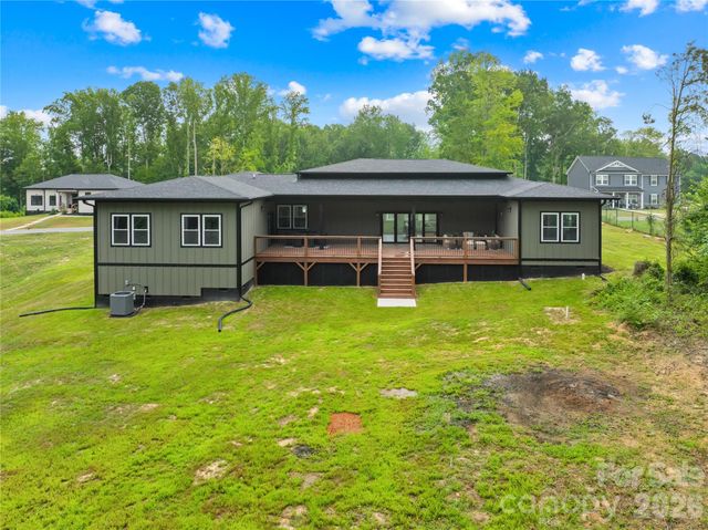 2003 Plain Field Drive, Bessemer City, NC 28016