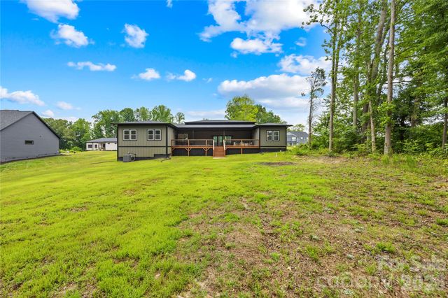 2003 Plain Field Drive, Bessemer City, NC 28016