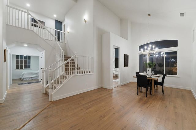 2079 Hyde Park Pl, Manteca, CA 95336