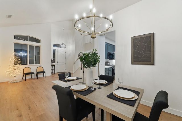 2079 Hyde Park Pl, Manteca, CA 95336