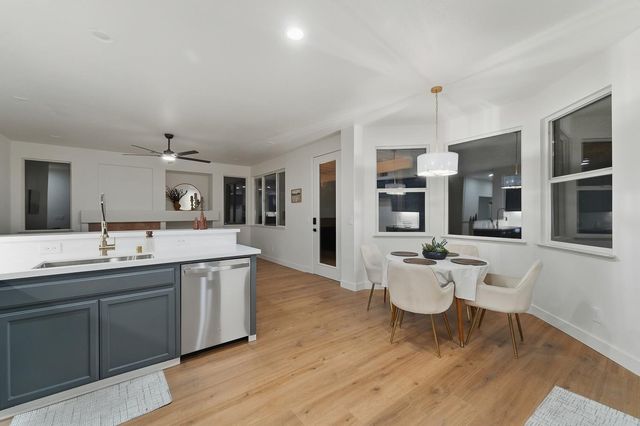 2079 Hyde Park Pl, Manteca, CA 95336