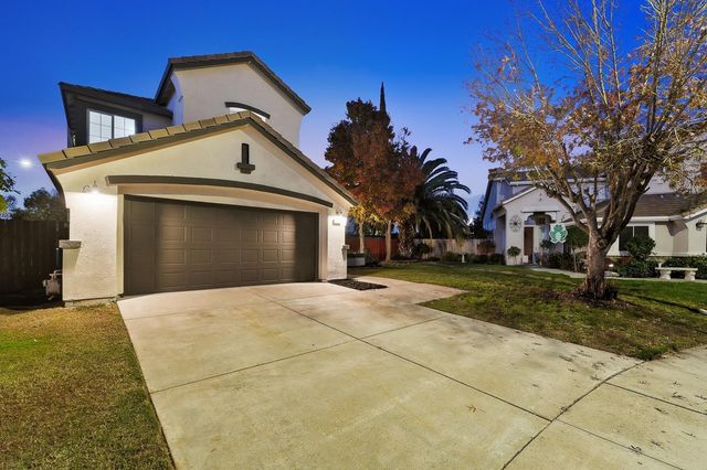 2079 Hyde Park Pl, Manteca, CA 95336