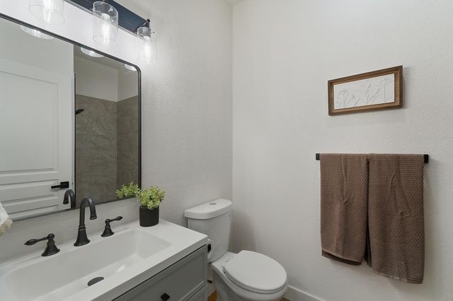 2079 Hyde Park Pl, Manteca, CA 95336