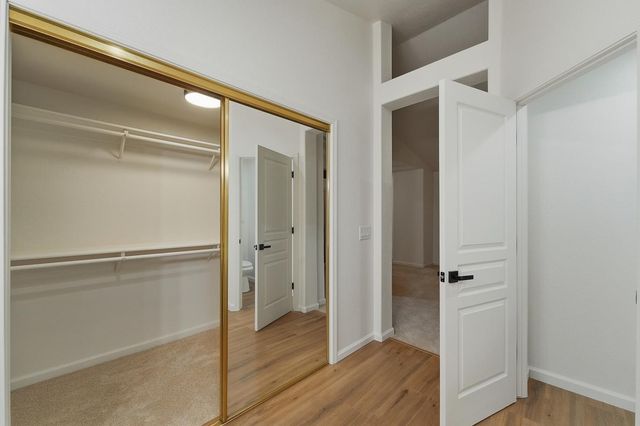 2079 Hyde Park Pl, Manteca, CA 95336