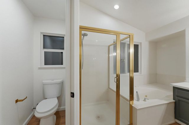 2079 Hyde Park Pl, Manteca, CA 95336