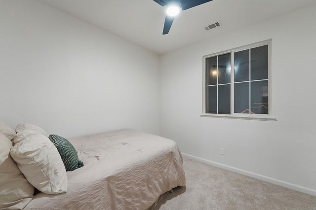 2079 Hyde Park Pl, Manteca, CA 95336