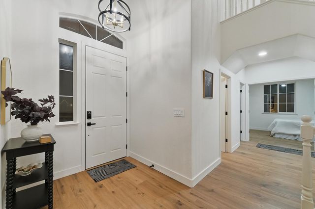 2079 Hyde Park Pl, Manteca, CA 95336