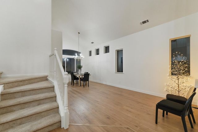 2079 Hyde Park Pl, Manteca, CA 95336