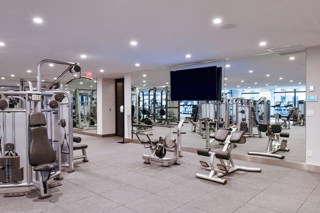 721 5TH Avenue 57AB, New York City, NY 10022