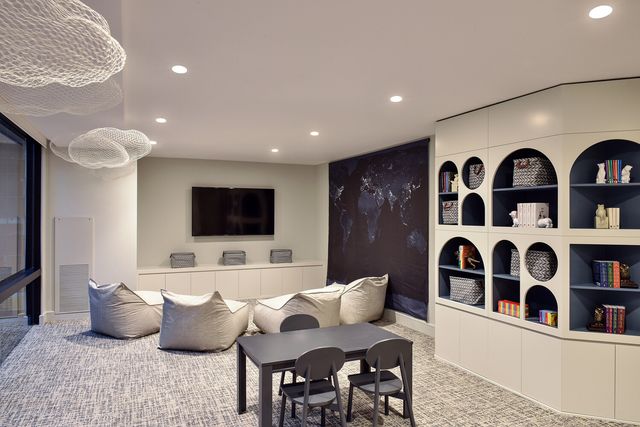 721 5TH Avenue 57AB, New York City, NY 10022