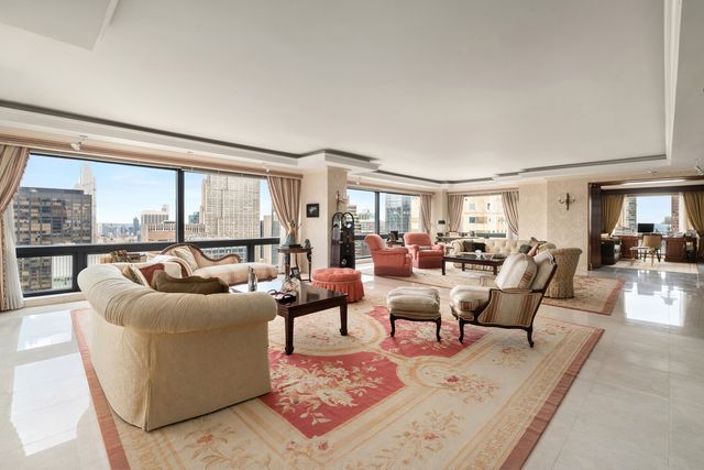 721 5TH Avenue 57AB, New York City, NY 10022
