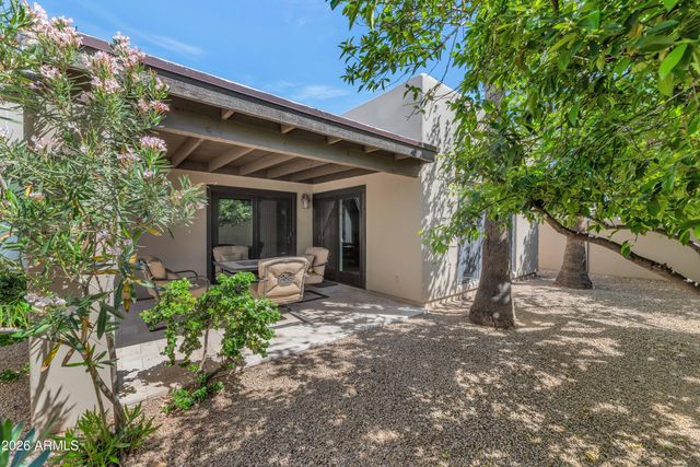 4005 E ROUND HILL Drive, Phoenix, AZ 85028