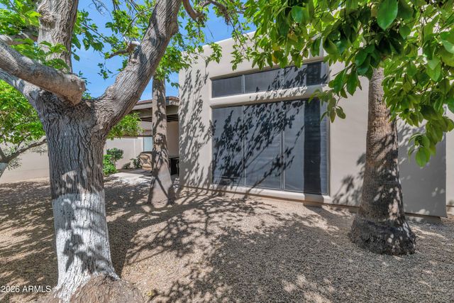 4005 E ROUND HILL Drive, Phoenix, AZ 85028