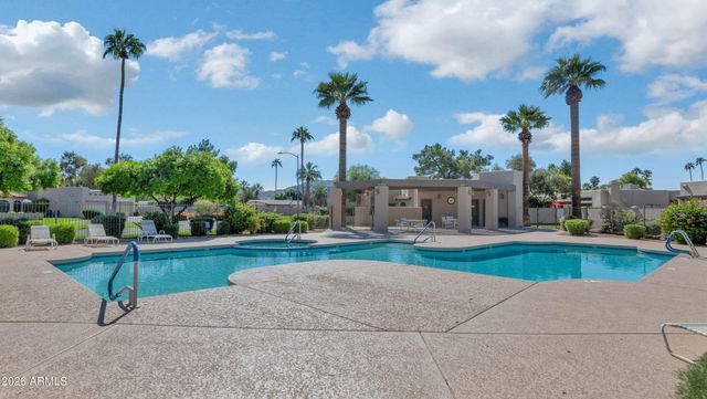 4005 E ROUND HILL Drive, Phoenix, AZ 85028