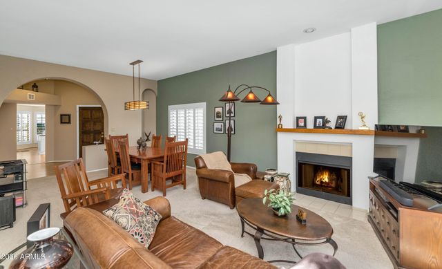 4005 E ROUND HILL Drive, Phoenix, AZ 85028