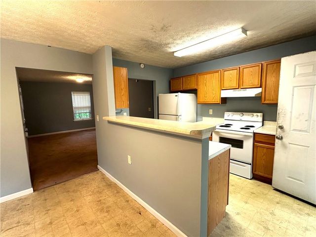 2037 Lakewood SE Trail, Atlanta, GA 30315