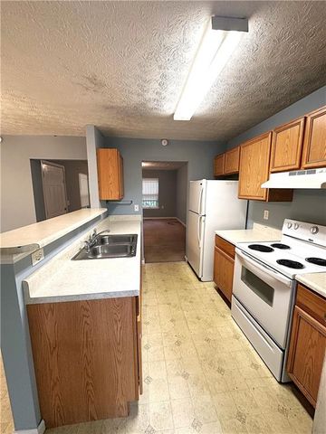 2037 Lakewood SE Trail, Atlanta, GA 30315