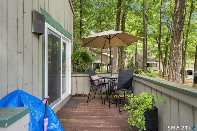 8 Lyle Court J, Farmington, CT 06032