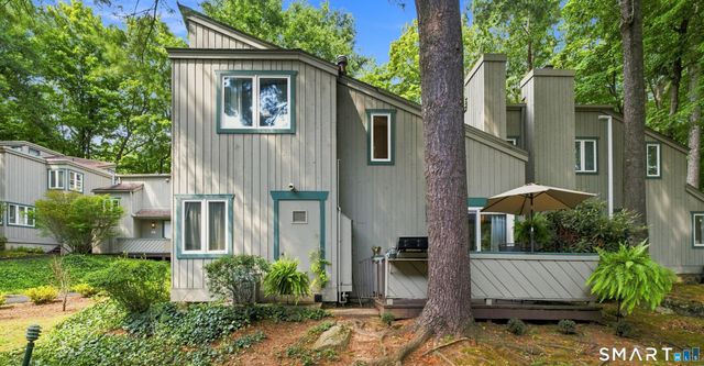 8 Lyle Court J, Farmington, CT 06032