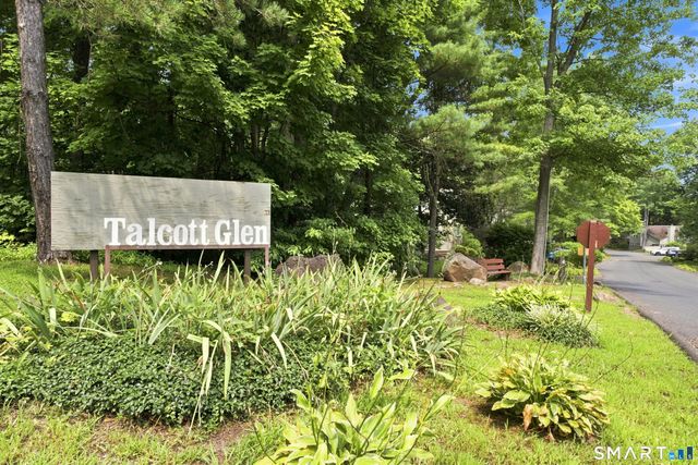 8 Lyle Court J, Farmington, CT 06032