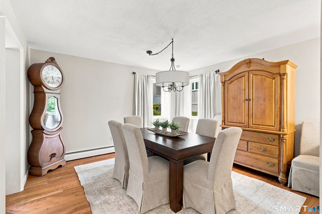 8 Lyle Court J, Farmington, CT 06032