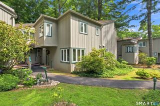 8 Lyle Court J, Farmington, CT 06032