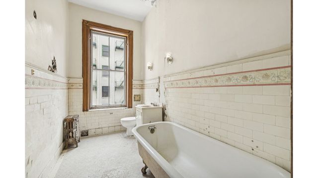 7 E 124TH Street, New York City, NY 10035