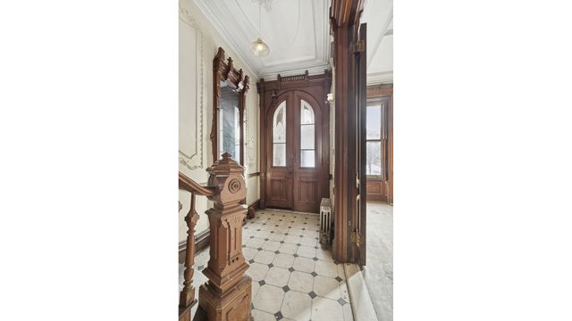 7 E 124TH Street, New York City, NY 10035