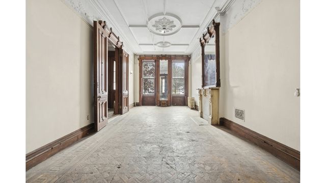 7 E 124TH Street, New York City, NY 10035